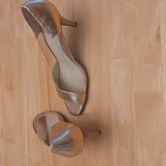 EUC. Liz Claiborne Heels Size 8.5 - Picture 5 of 8